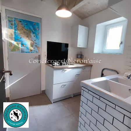 Maison Moderne Au Calme A St Denis D'oleron 別荘